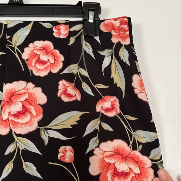 NYCC• Pull-On Pencil Skirt Floral Retro Women’s Size Medium EUC - Picture 6 of 15